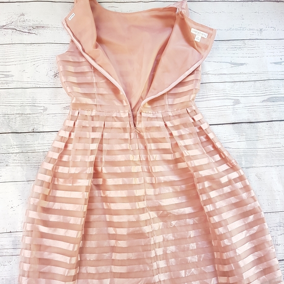 London Times Dress - Picture 3 of 10